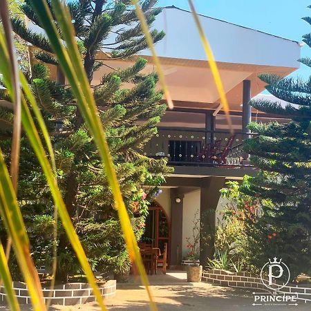 Hotel Restaurante El Principe Rivas Buitenkant foto